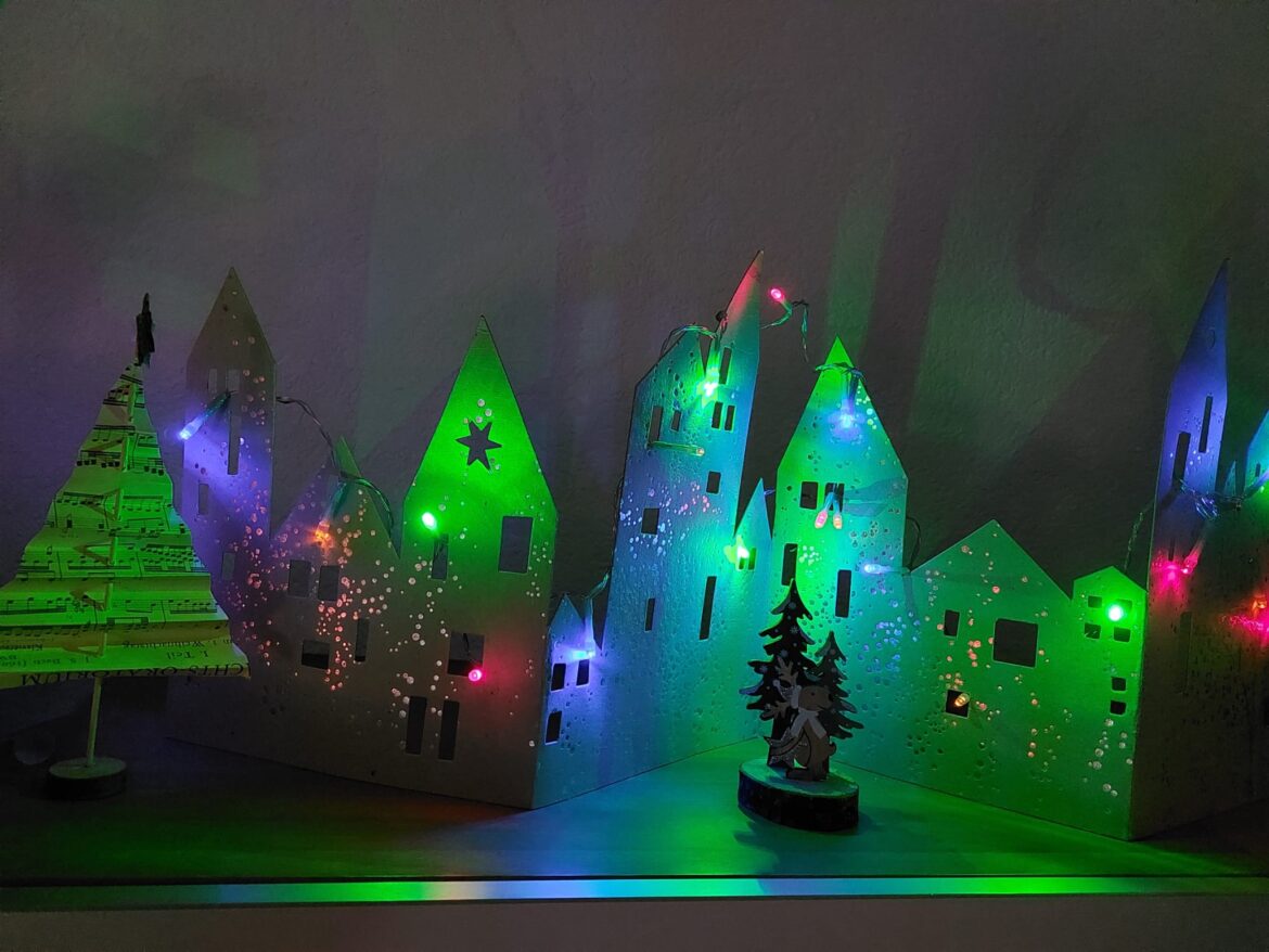 FROHE WEIHNACHTEN!